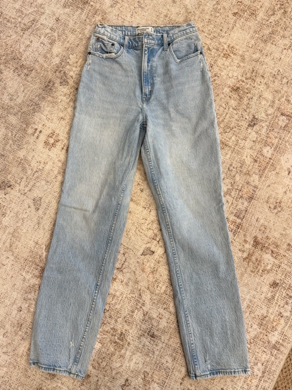 Abercrombie & Fitch The '90s Straight Ultra High Rise Denim
